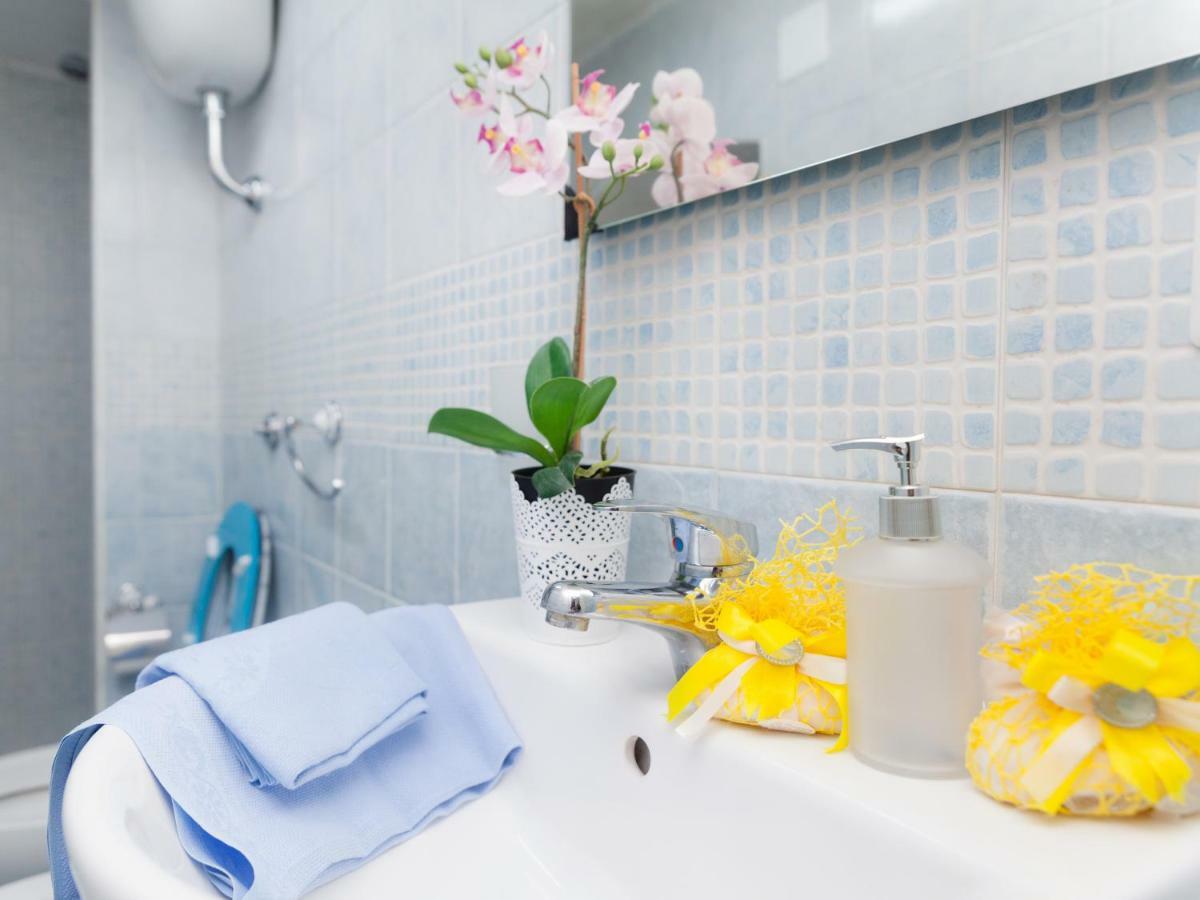 Short Lets Lulu Apartment แอร์โกลาโน ภายนอก รูปภาพ