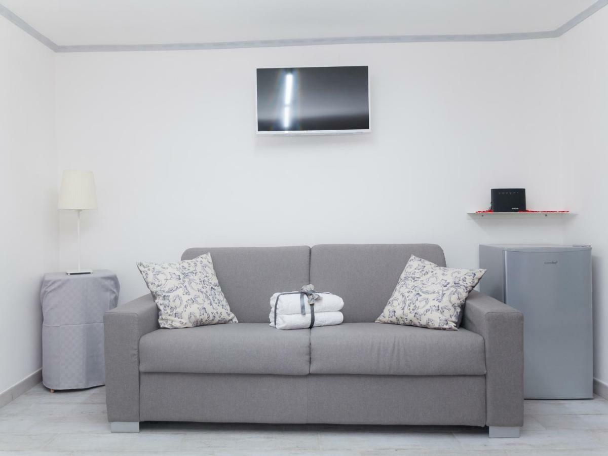 Short Lets Lulu Apartment แอร์โกลาโน ภายนอก รูปภาพ